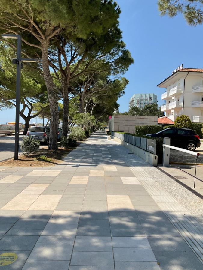 Beach Front Apartment Sabbiadoro Λινιάνο Σαμπιαντόρο Εξωτερικό φωτογραφία
