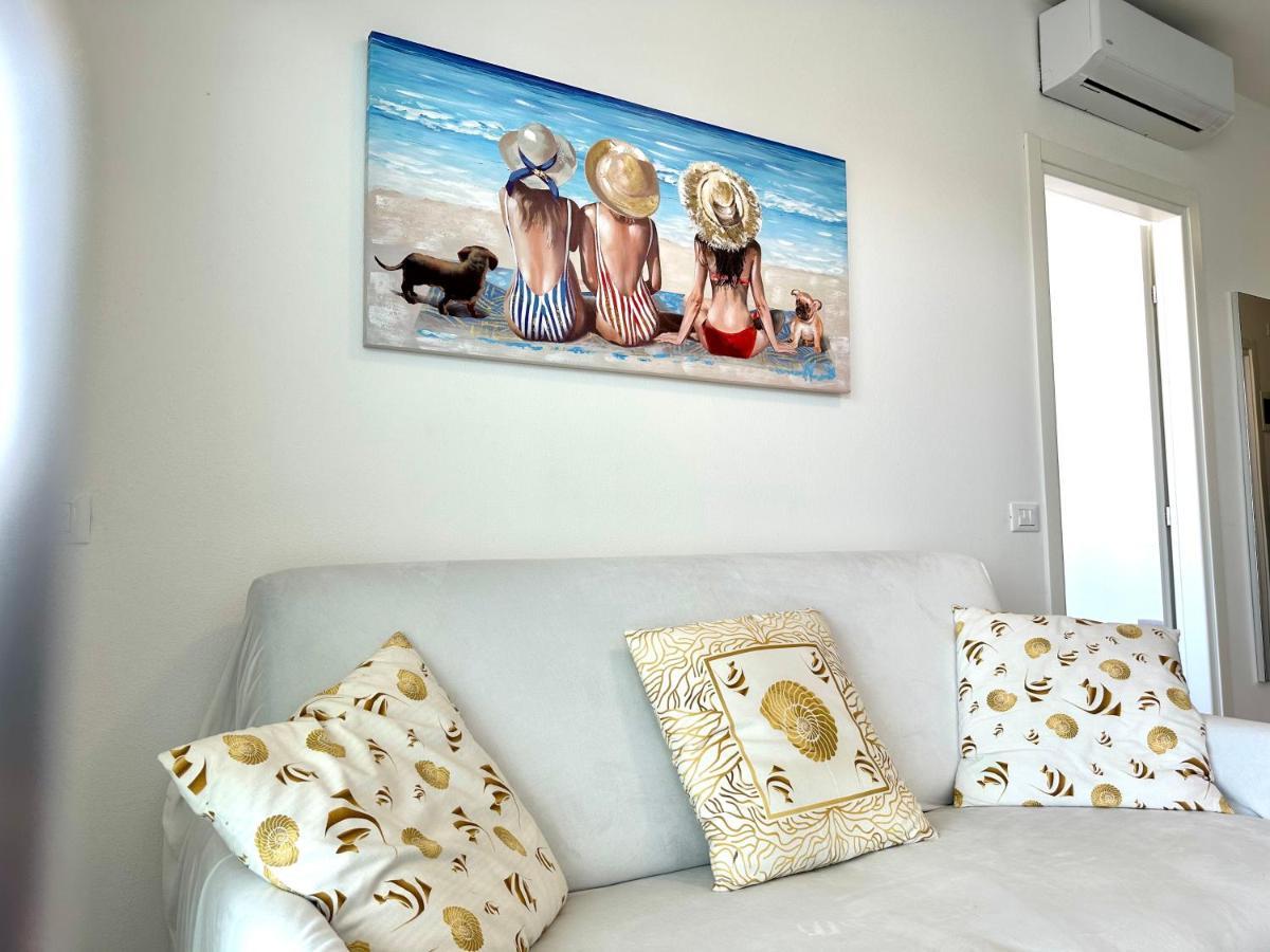 Beach Front Apartment Sabbiadoro Λινιάνο Σαμπιαντόρο Εξωτερικό φωτογραφία